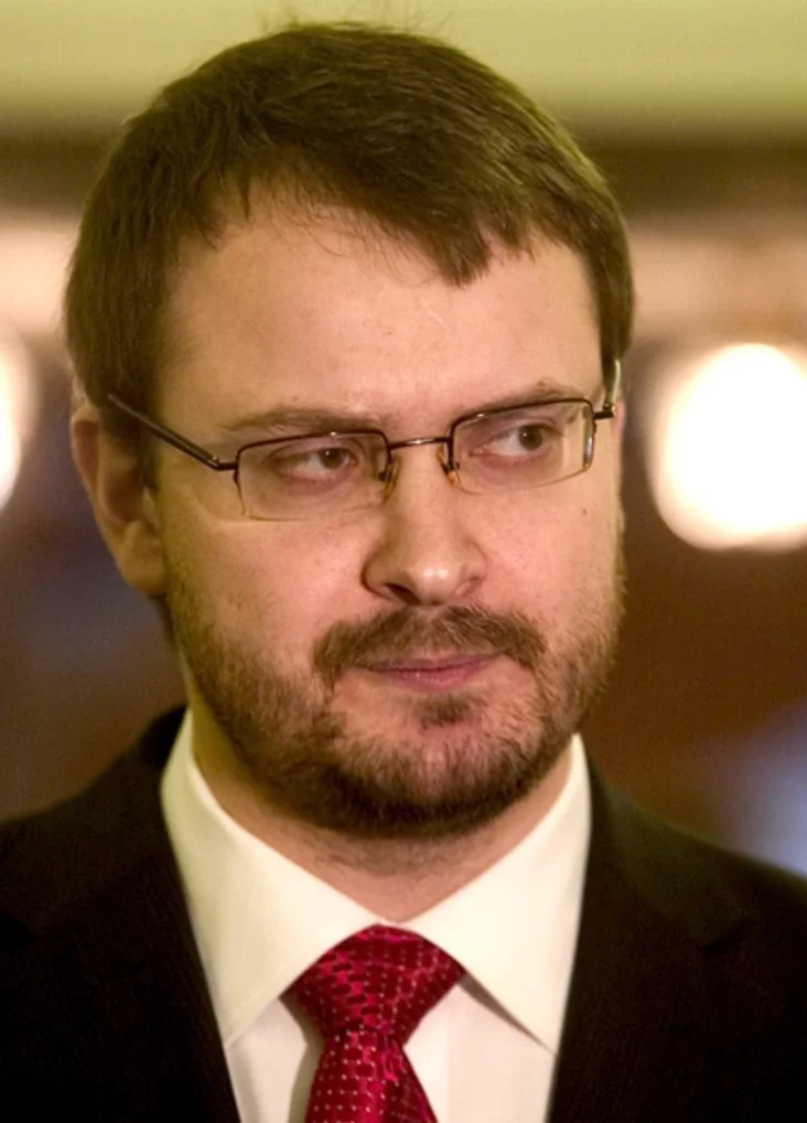 Ales Mikhalevich during a meeting of Belarusan Popular Front. Photo by Julia Darashkevich