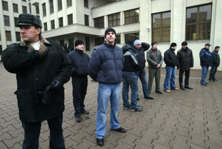 Belarusian vendors rally against a planned new regulation for small retail businesses. Photo by Julia Darashkevich