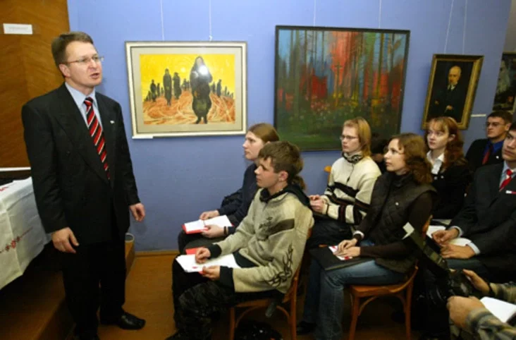 Photo by Julia Darashkevich