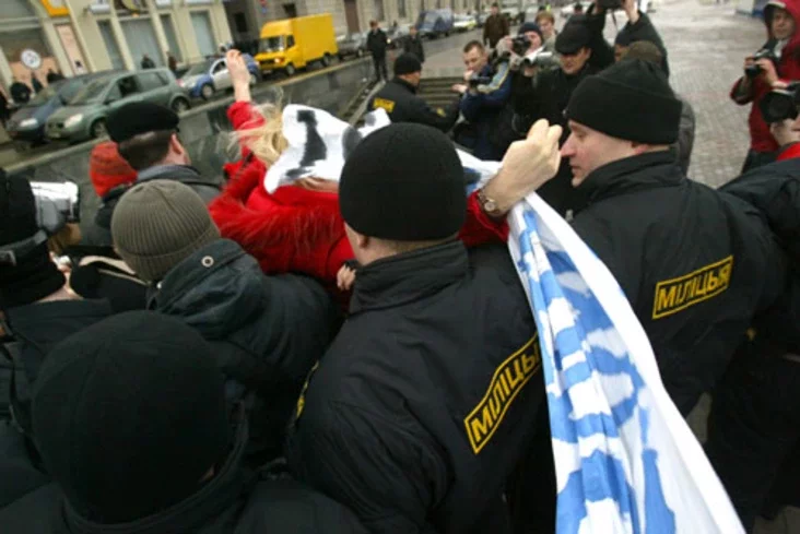 Photo by Julia Darashkevich