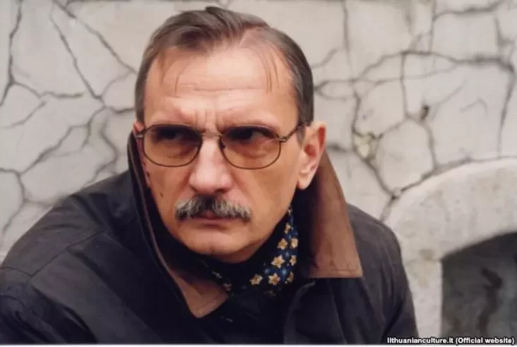Аўтар раману Рычард Гавяліс
