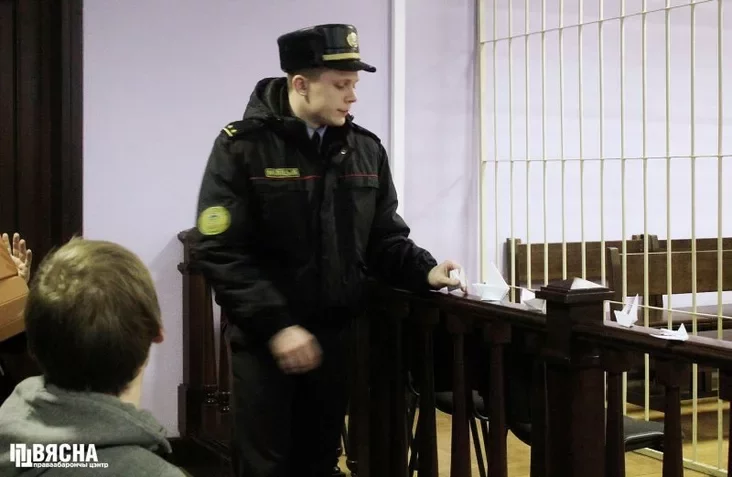 Караблікі ў судзе Цэнтральнагат раёна.