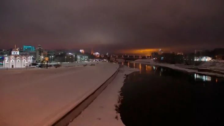 Загадочное свечение неба над Витебском. Фото Сергея Серебро