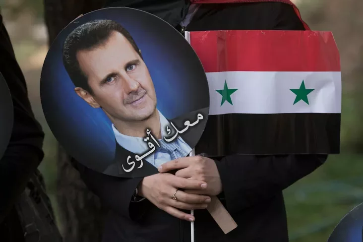 flag and a portrait of Bashar al-Assad сцяг Сірыі і партрэт Башара Асада Флаг Сирии и портрет Башара Асада