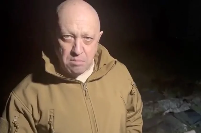 Евгений Пригожин -- бывший уголовник, который попал в ближний круг Владимира Путина и стал миллиардером. Скриншот из его видеообращения