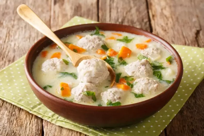 Soup with meatballs