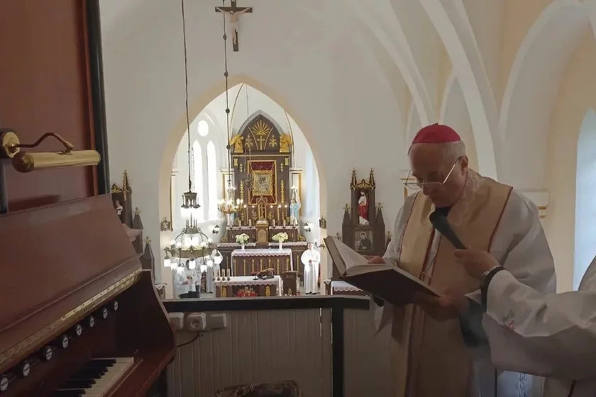 Padorany polskim ministram arhan aśviacili ŭ kaściole ŭ Łahišynie
